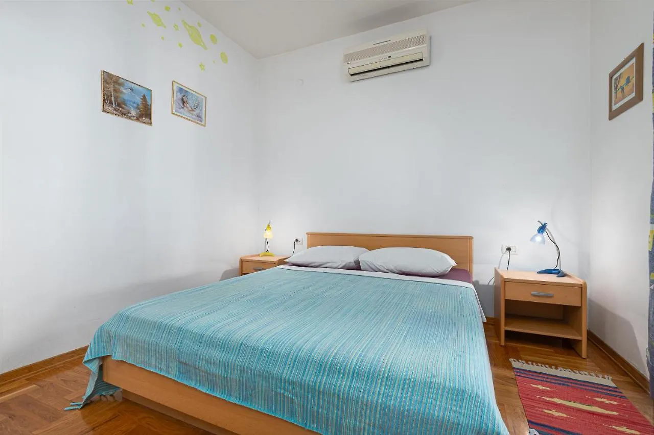 House Laura 200M From The Beach And The Center Apartment Porec