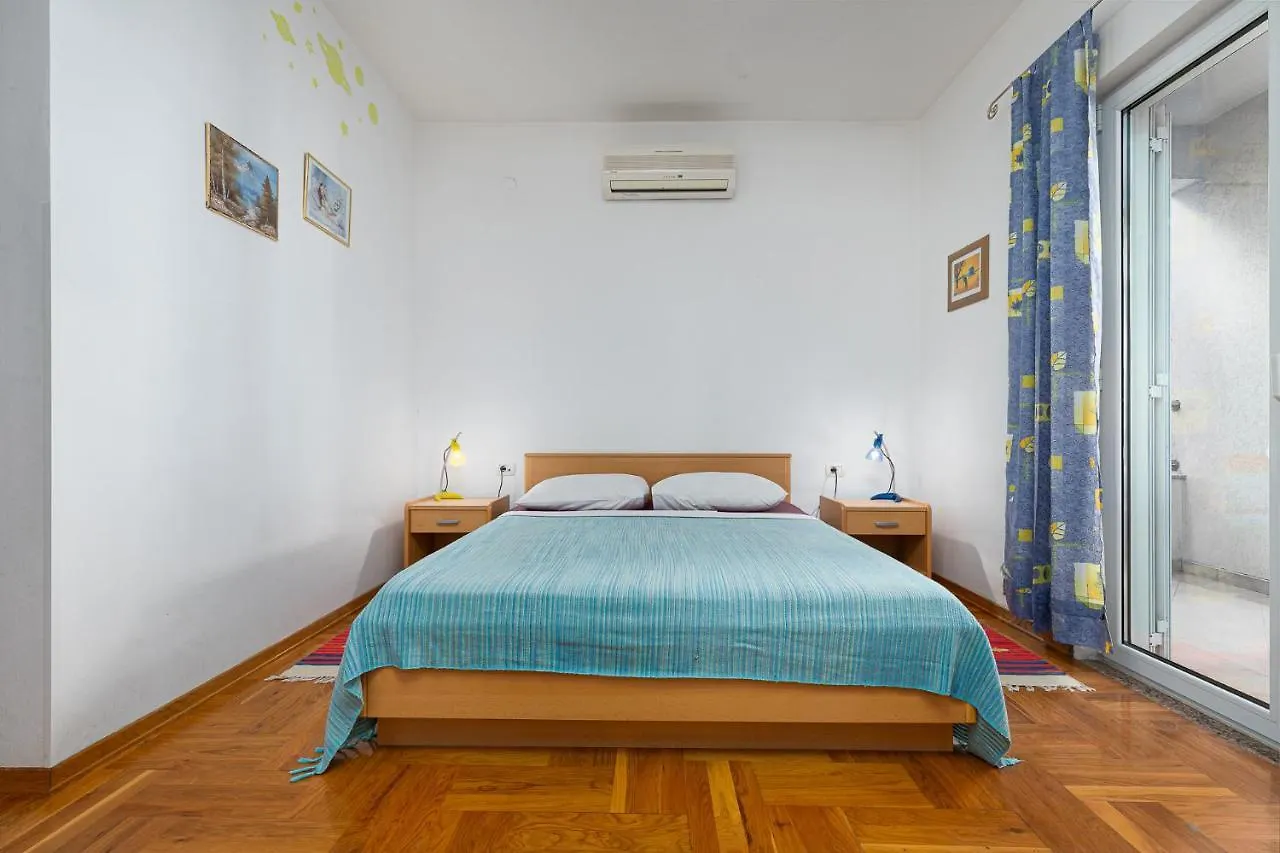 House Laura 200M From The Beach And The Center Apartment Porec