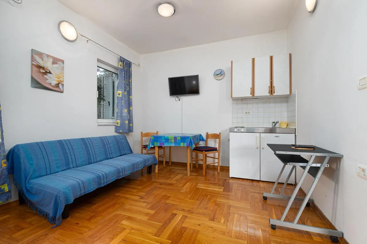 House Laura 200M From The Beach And The Center Apartment Porec